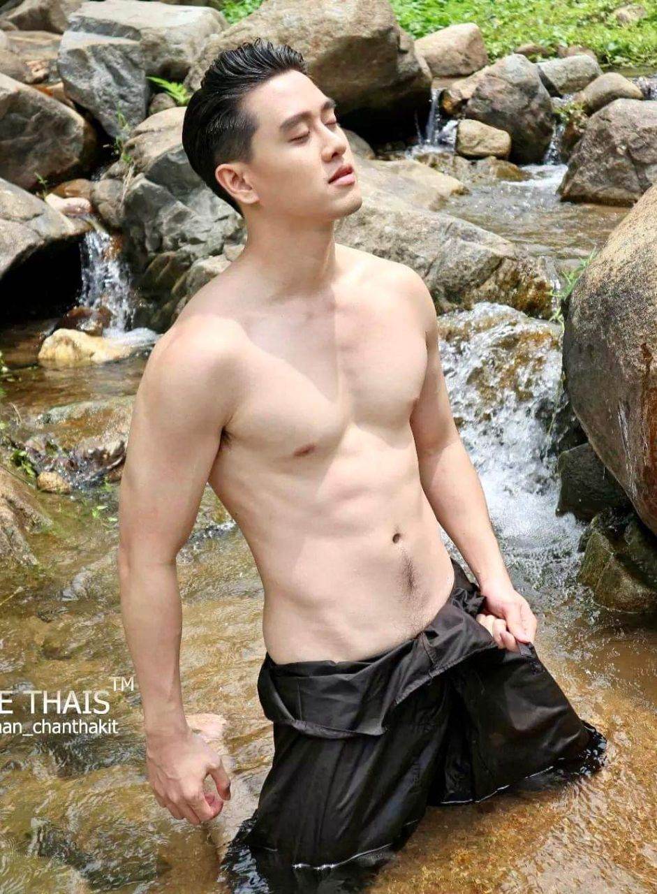 กรุ่นกลิ่นกาย49