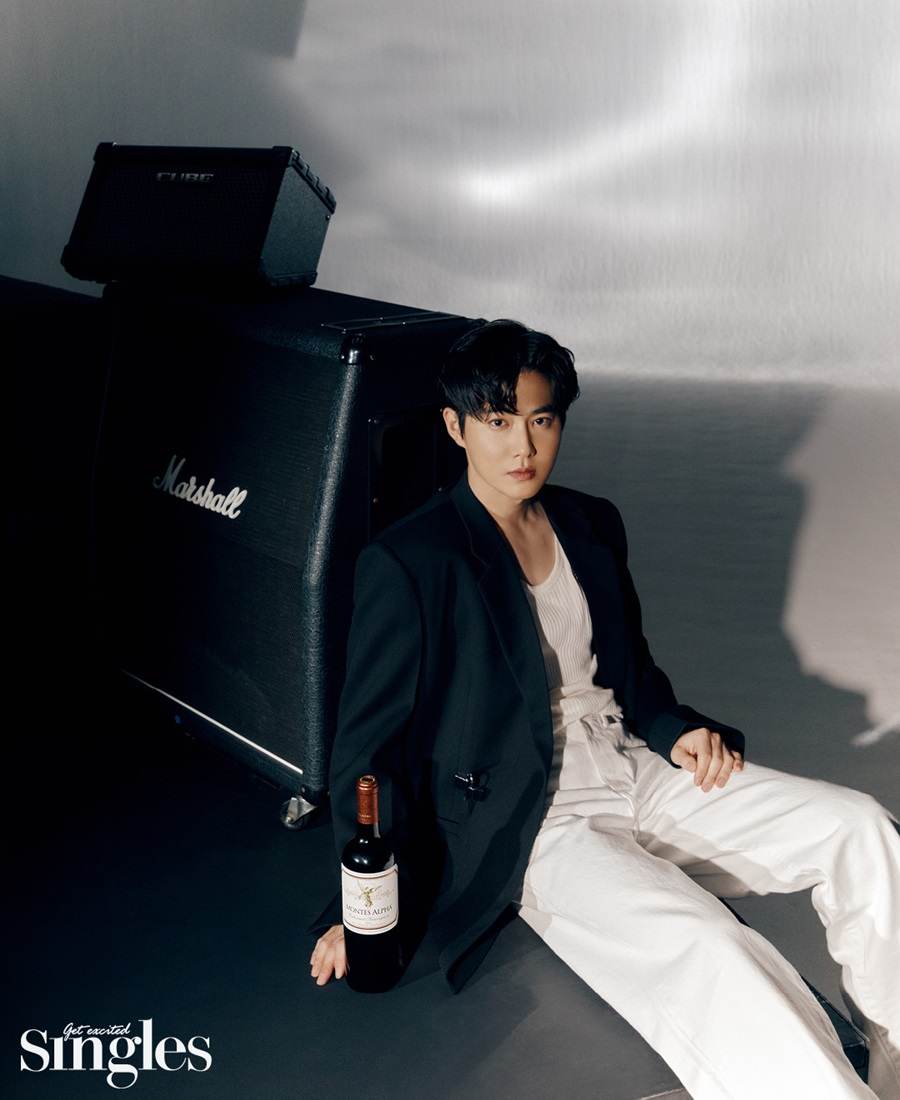 Suho @ Singles Korea June 2022