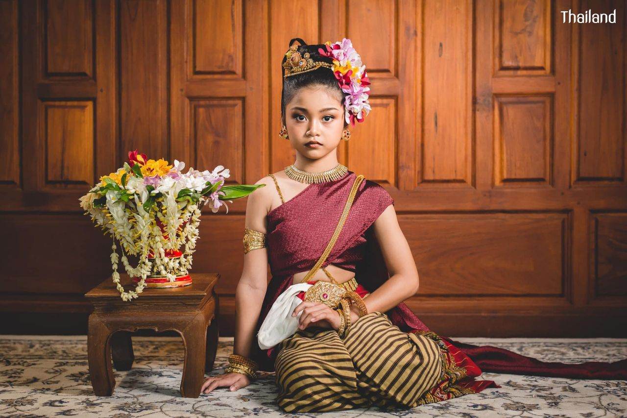 Tai Yuan Ethnic: Lanna Traditional Dress | THAILAND 🇹🇭