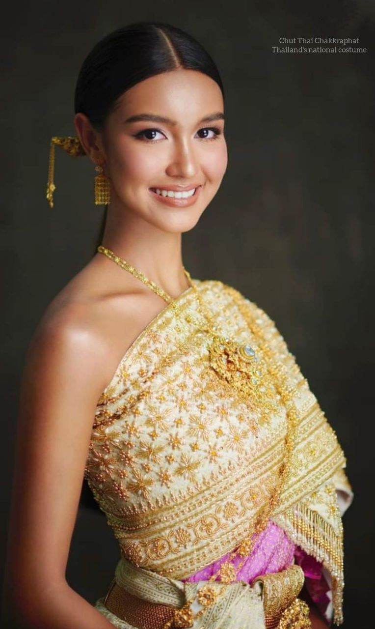 THAI CHAKKRAPHAT DRESS: Thai national costume | THAILAND 🇹🇭