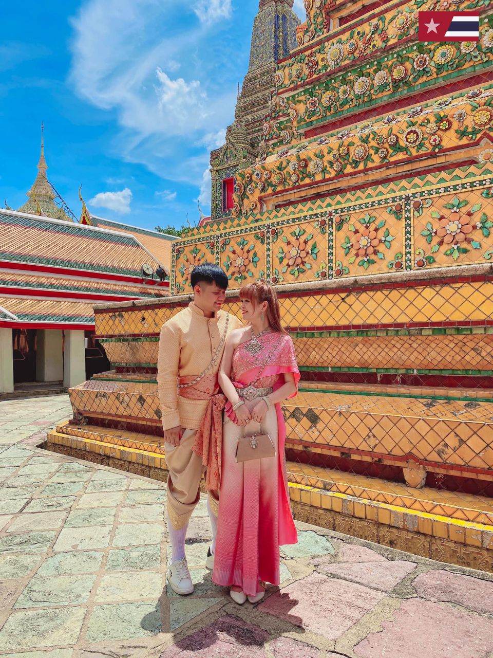Vietnam Tourist 🇻🇳 and Beautiful Thai Traditional Dress | THAILAND 🇹🇭
