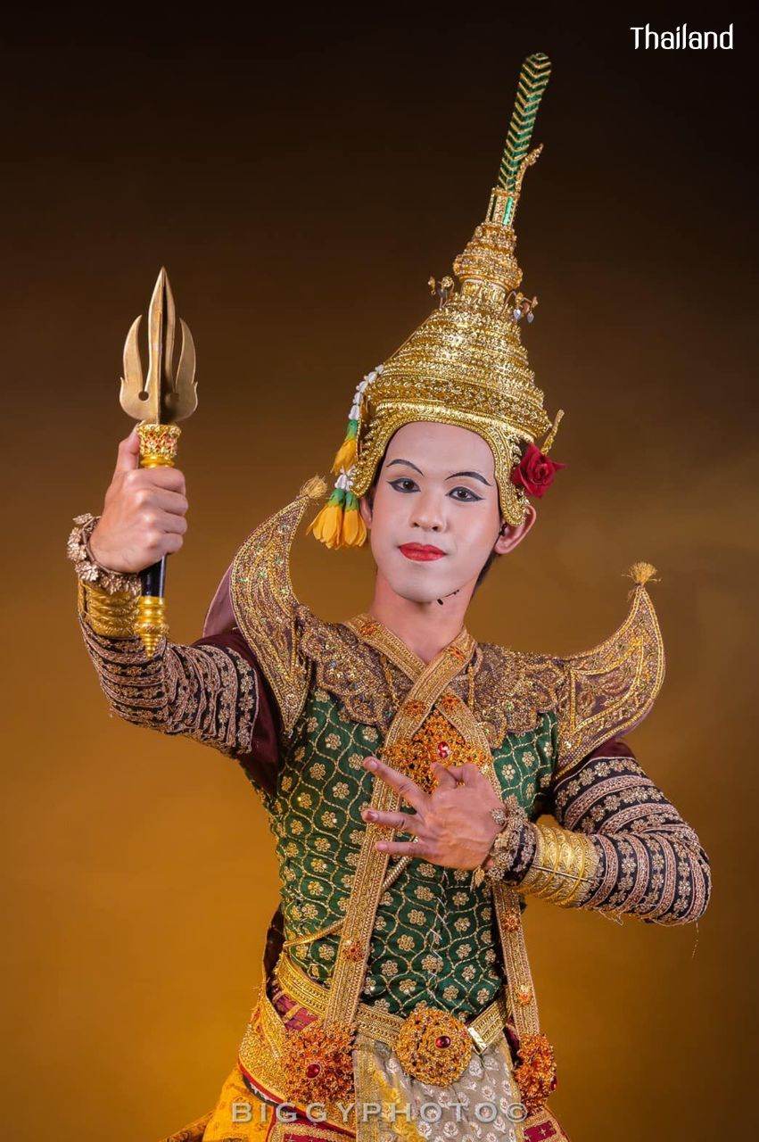 "Khon - Phra Phirun Utokraj" Thai Masked Dance Drama | THAILAND 🇹🇭