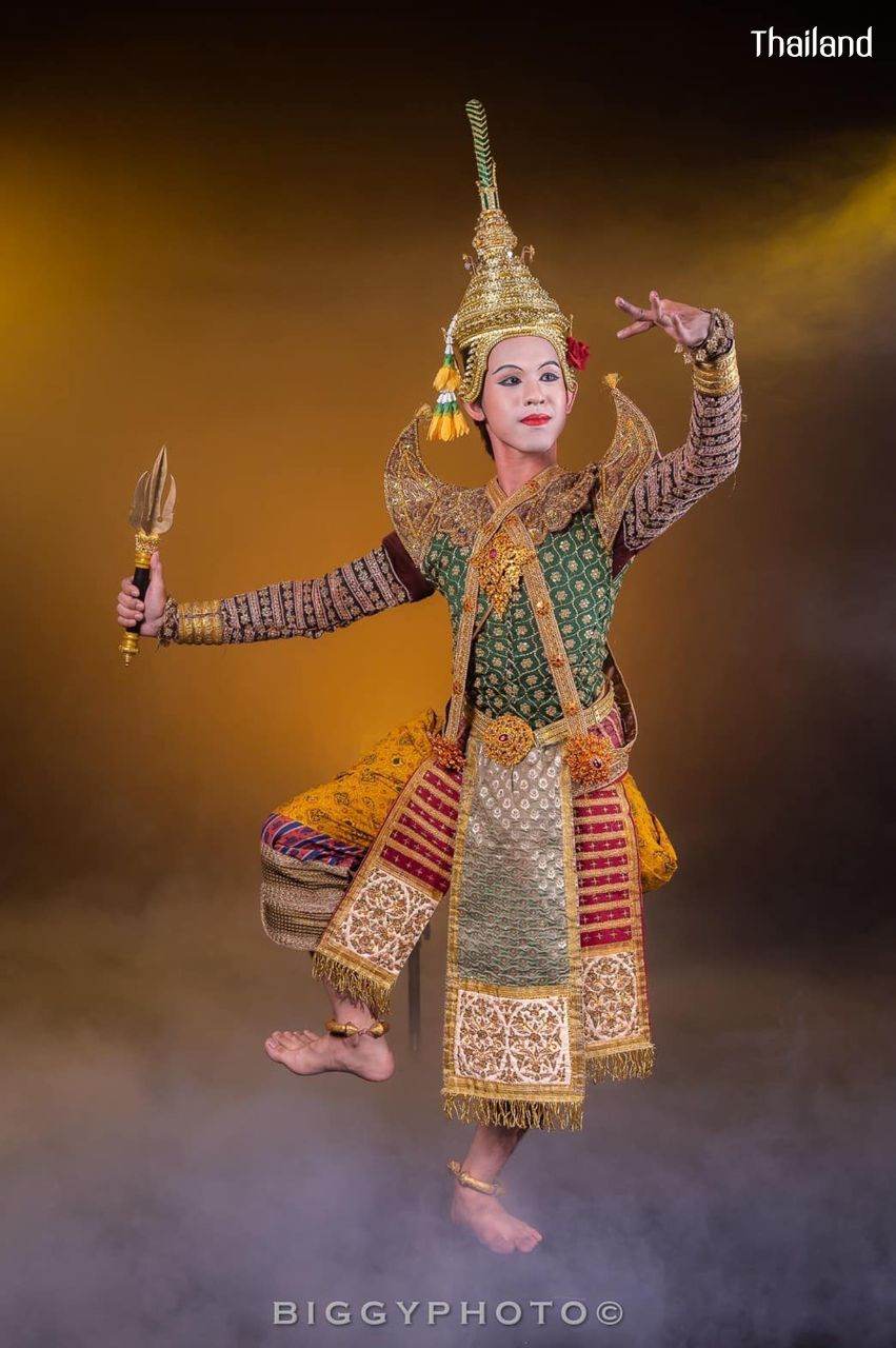 "Khon - Phra Phirun Utokraj" Thai Masked Dance Drama | THAILAND 🇹🇭