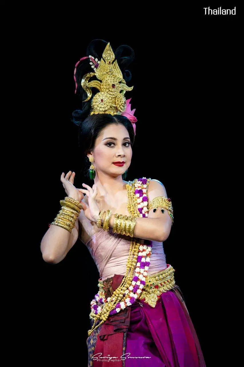 THAILAND 🇹🇭 |  Creative Classical Thai Dance 23 "วิจิตรนฤตยามนตราวนัมรุง"