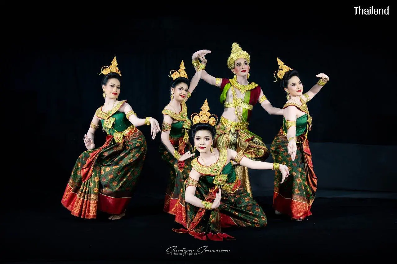 THAILAND 🇹🇭 |  Creative Classical Thai Dance 23 "วิจิตรนฤตยามนตราวนัมรุง"