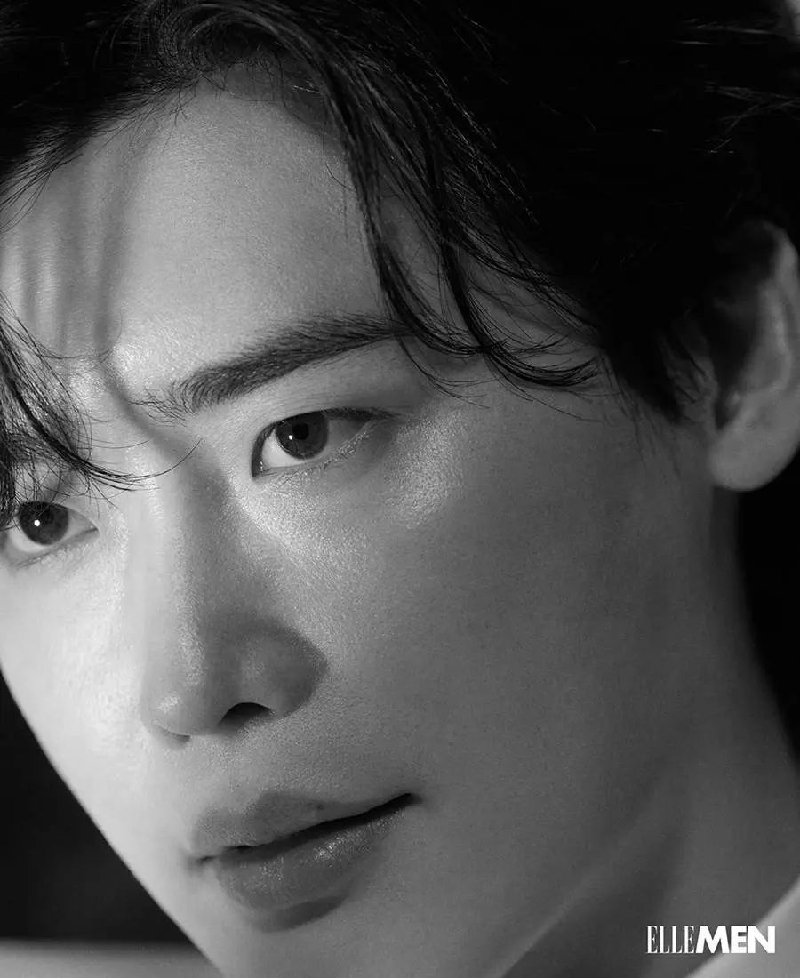 Lee Jong Suk @ ELLE Men Singapore September 2022