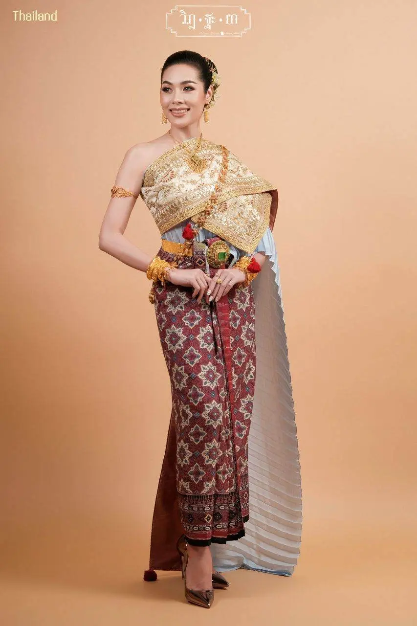 THAI TRADITIONAL DRESS: ชุดไทยโบราณผ้าลายอย่าง | THAILAND 🇹🇭