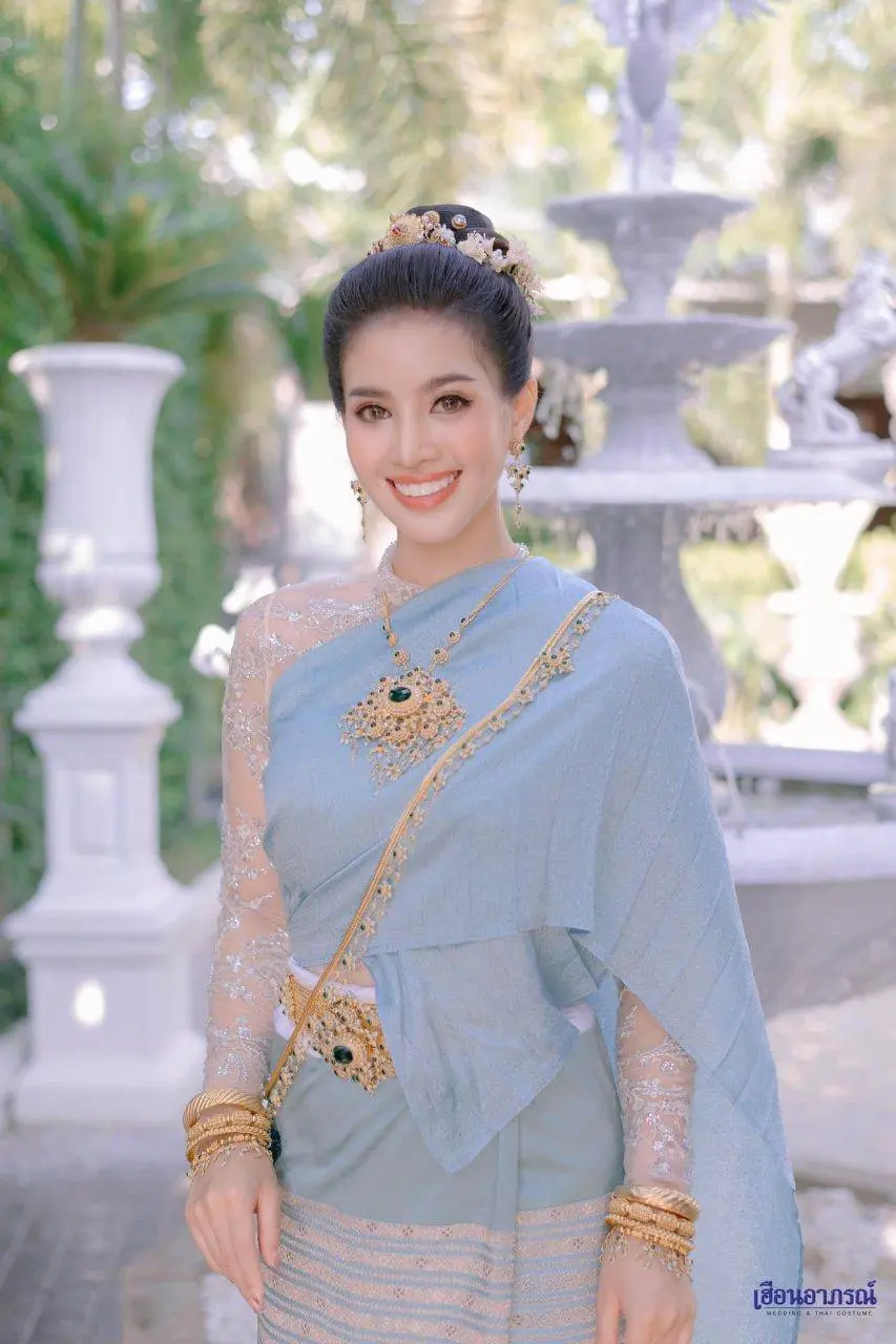 Lanna Traditional Costume: ชุดแต่งงานล้านนา | THAILAND 🇹🇭