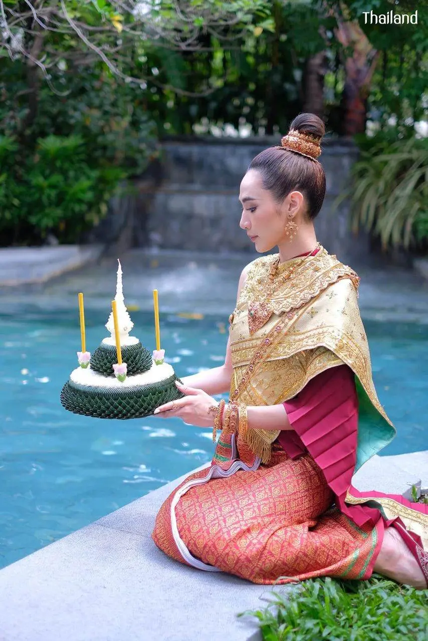 THAILAND 🇹🇭 | The History of Loy Krathong Festival!🧡