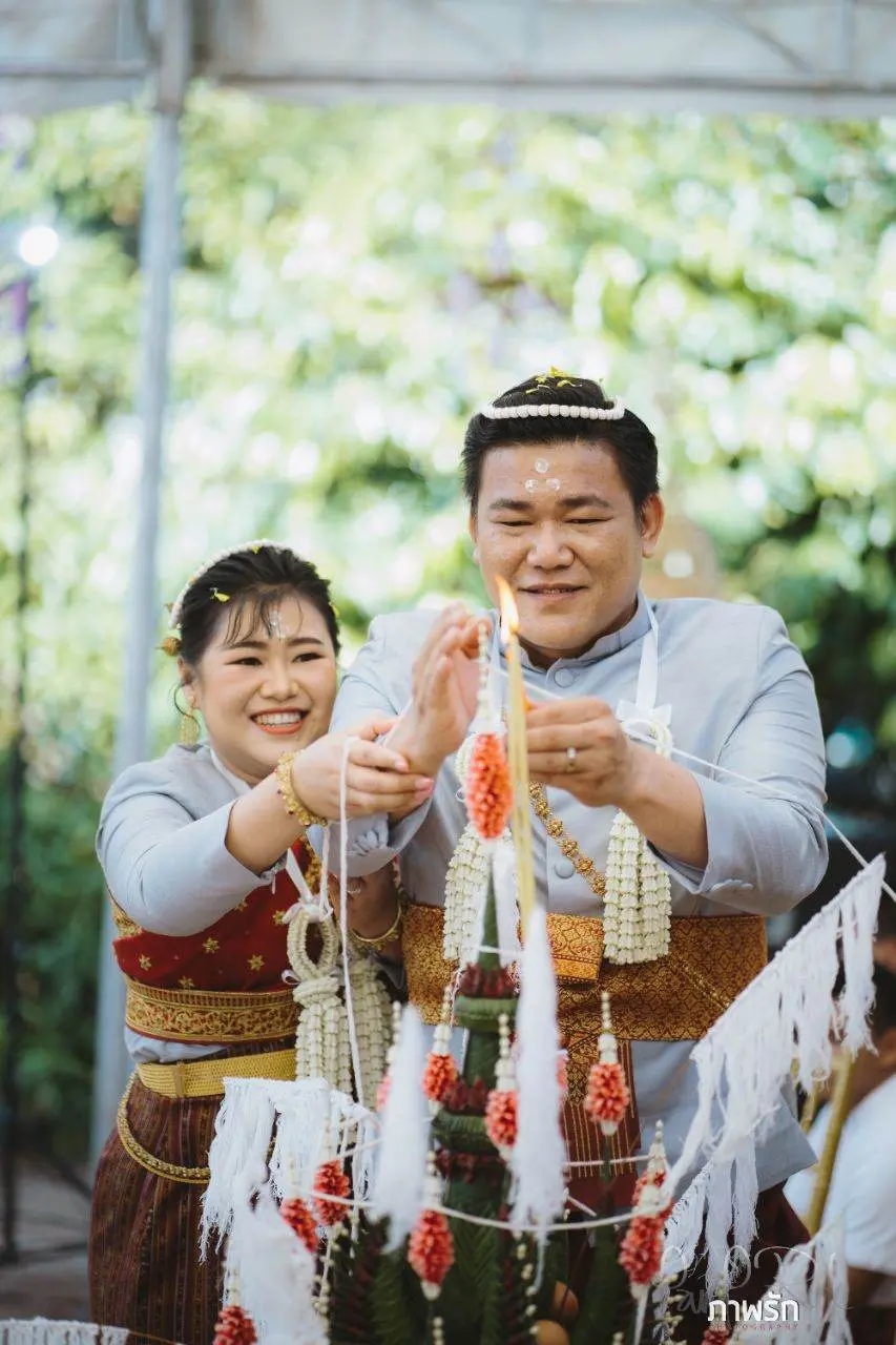 THAILAND 🇹🇭 | งานกินดอง (งานแต่งงานอีสาน)