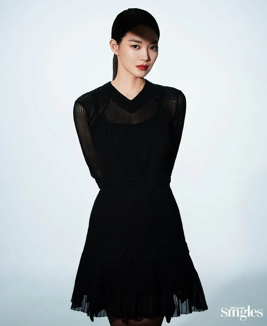 Shin Min Ah @ Singles Korea October 2022