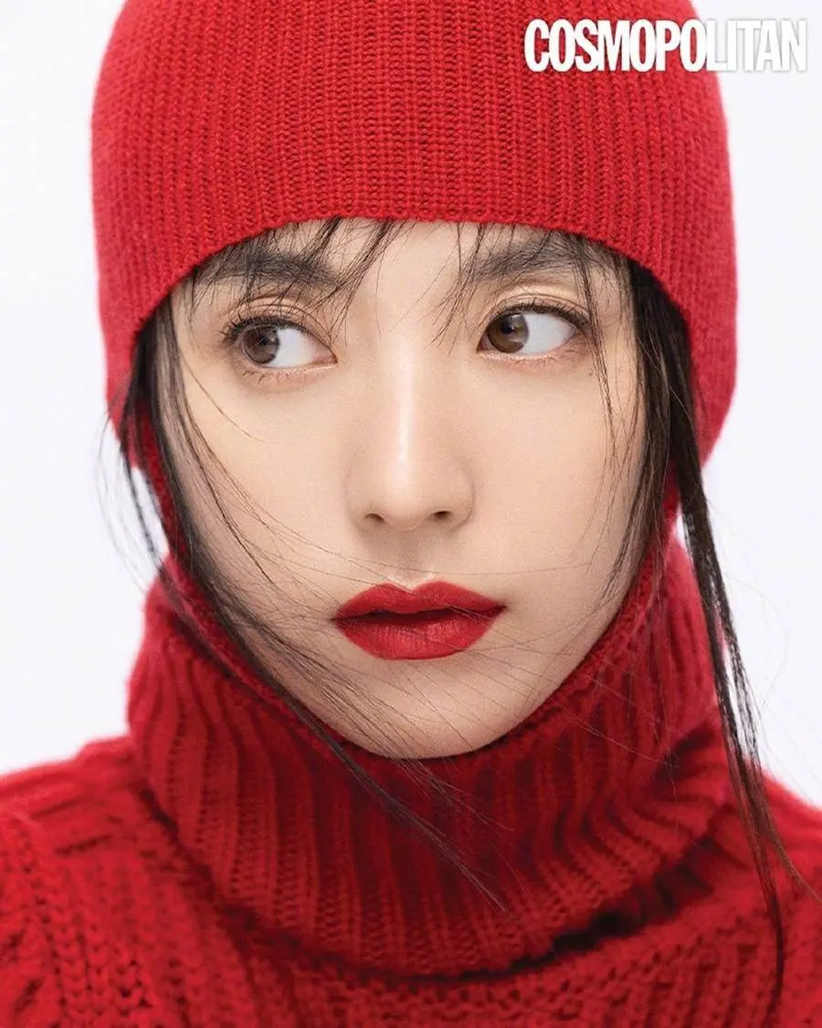 Han Hyo Joo @ Cosmopolitan Korea November 2022