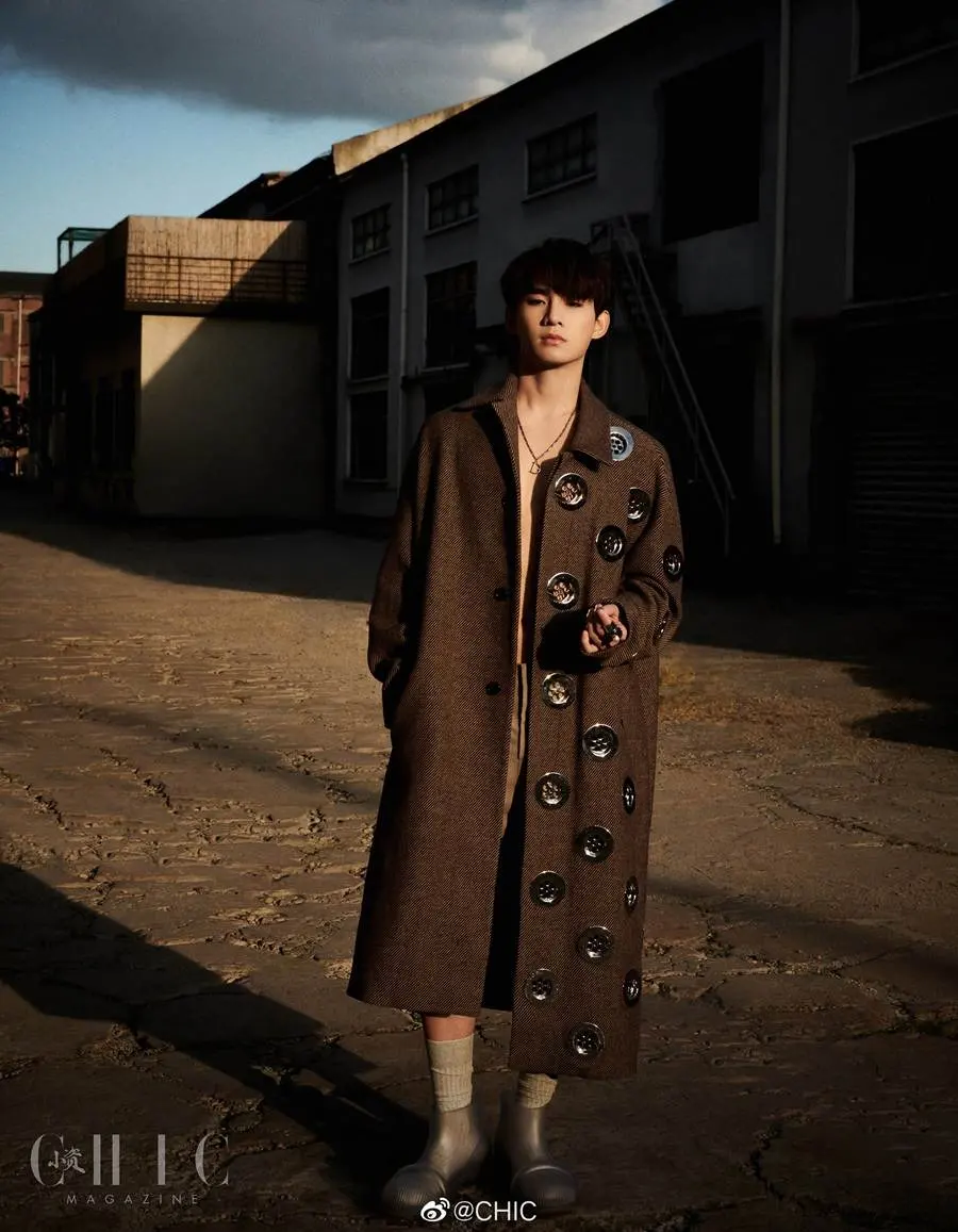 (R1SE) Yao Chen @ Chic Magazine China December 2022