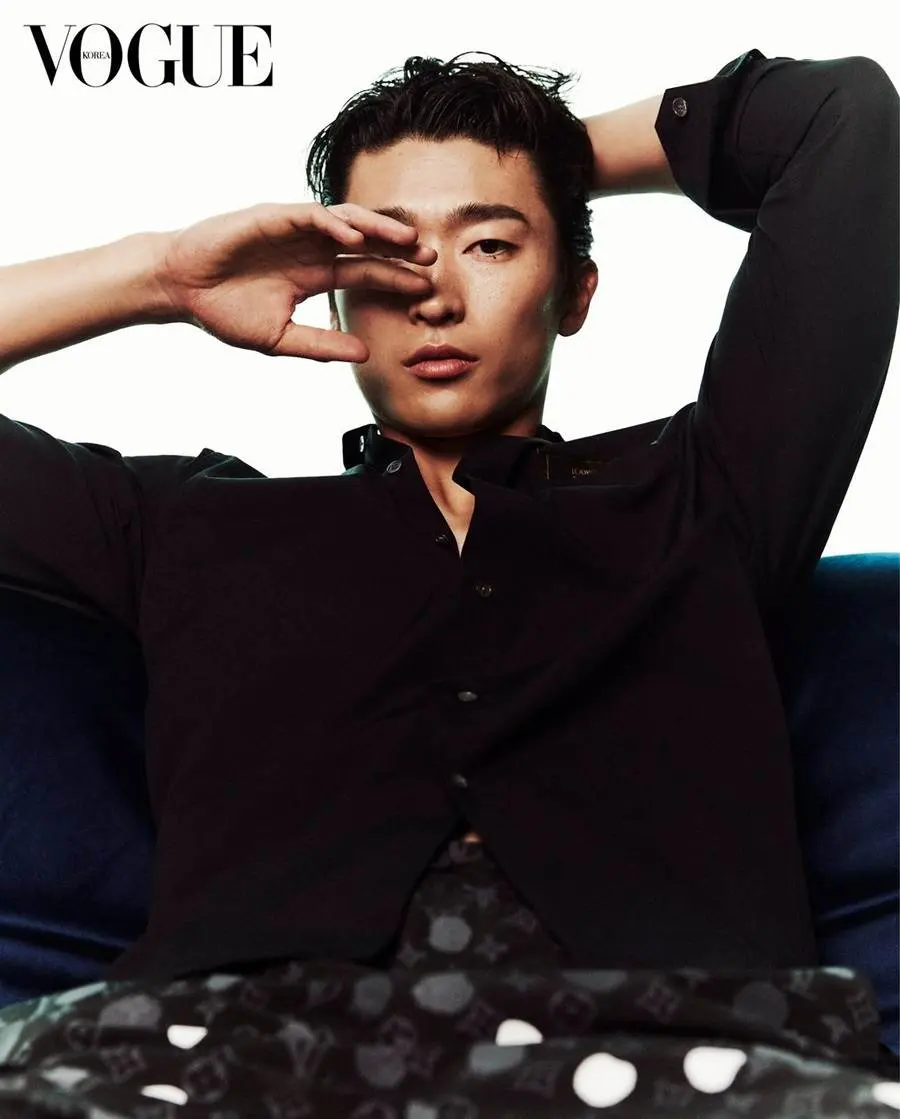 Gue Sung Cho @ VOGUE Korea January 2023