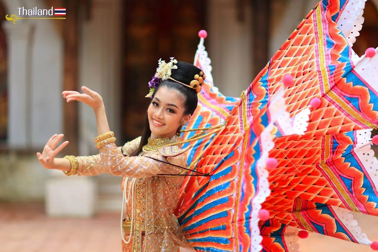 THAILAND 🇹🇭 | Ginggala Bird Dance