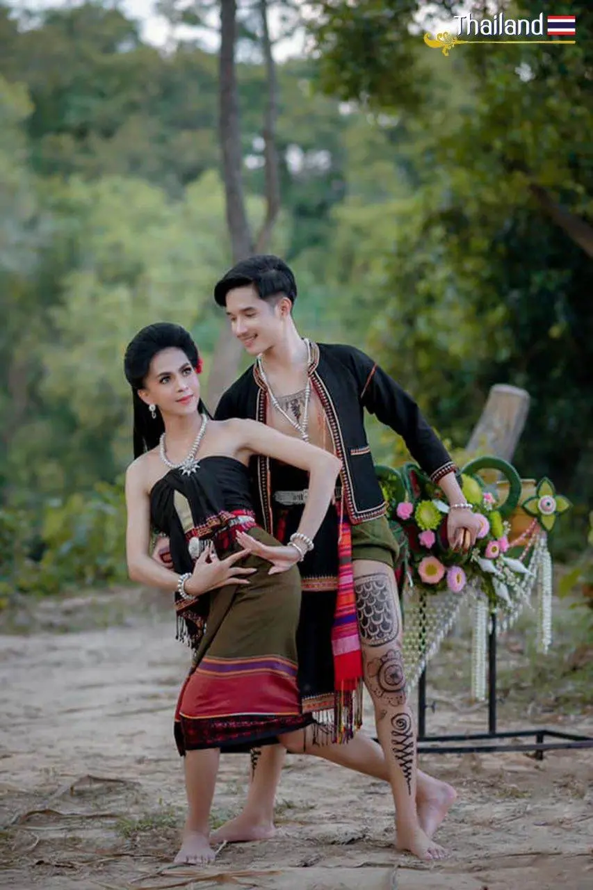 THAILAND 🇹🇭 | "Nang Hai" & "Mak-Kub-Kab" Isan traditional dance