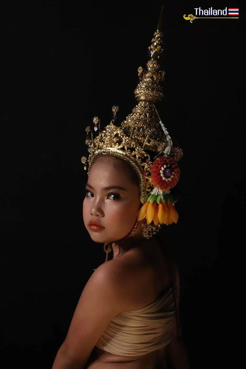 THAILAND 🇹🇭 | Thai Headdress