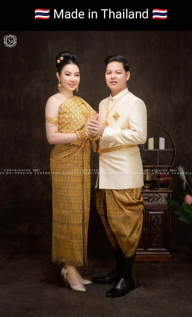 Cambodia wedding costume : ชุดไทยโดยนางแบบกัมพูชา: Khmer wedding dress. Cambodia history