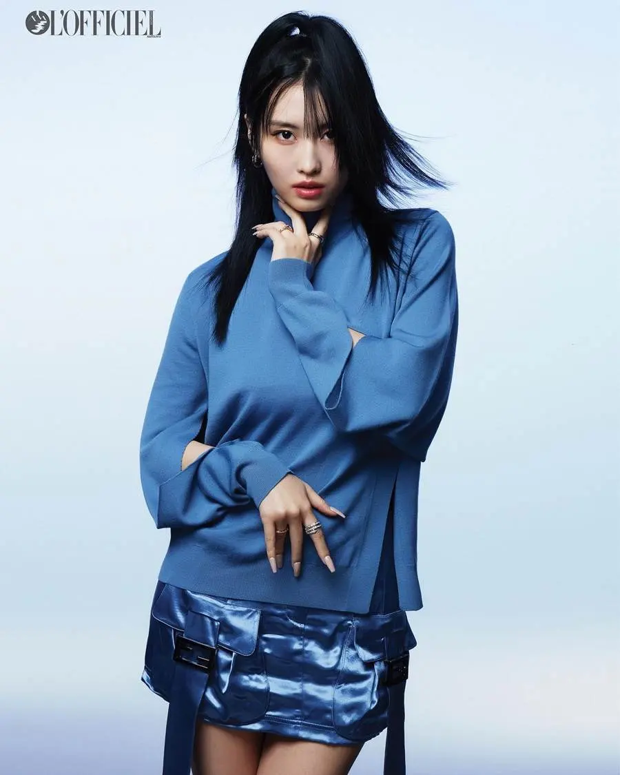 (TWICE) MOMO @ L'Officiel Singapore March 2023