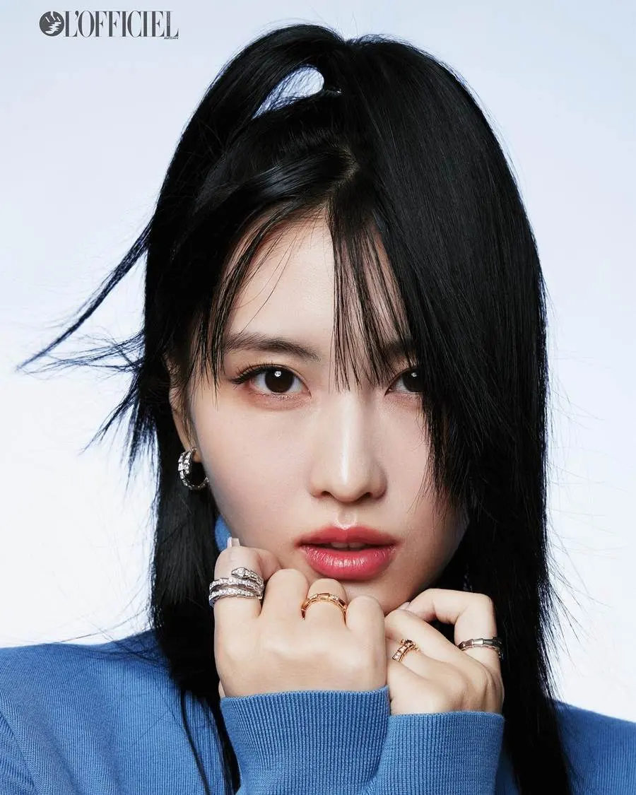 (TWICE) MOMO @ L'Officiel Singapore March 2023