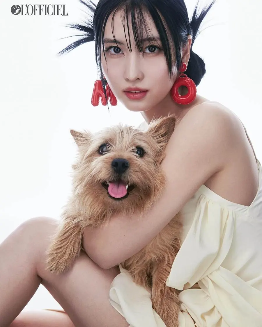 (TWICE) MOMO @ L'Officiel Singapore March 2023