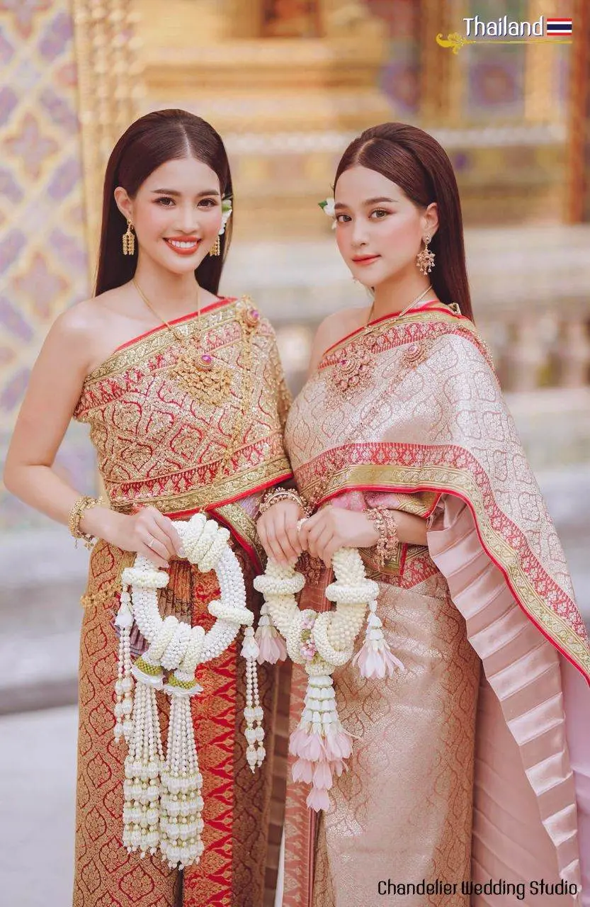 THAI CHAKKRAPHAT DRESS: Thai national costume | THAILAND 🇹🇭