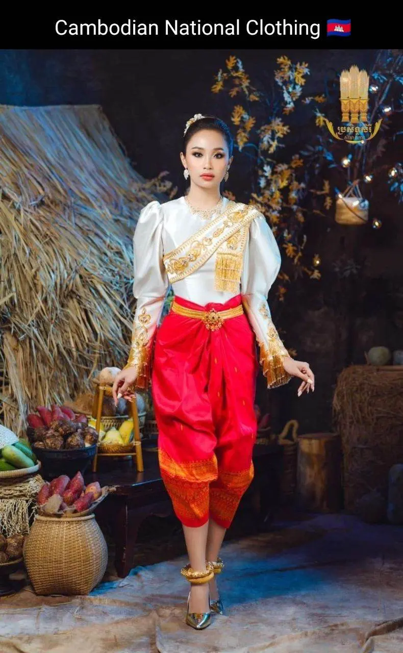 Cambodian National Clothing 🇰🇭ชุดประจําชาติ  กัมพูชา:Cambodia wedding dress: ASEAN national costume