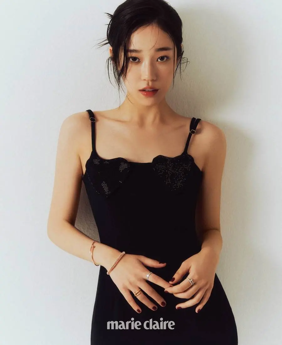 Roh Yoon Seo @ Marie Claire Korea March 2023 (30th Anniversary Issue)