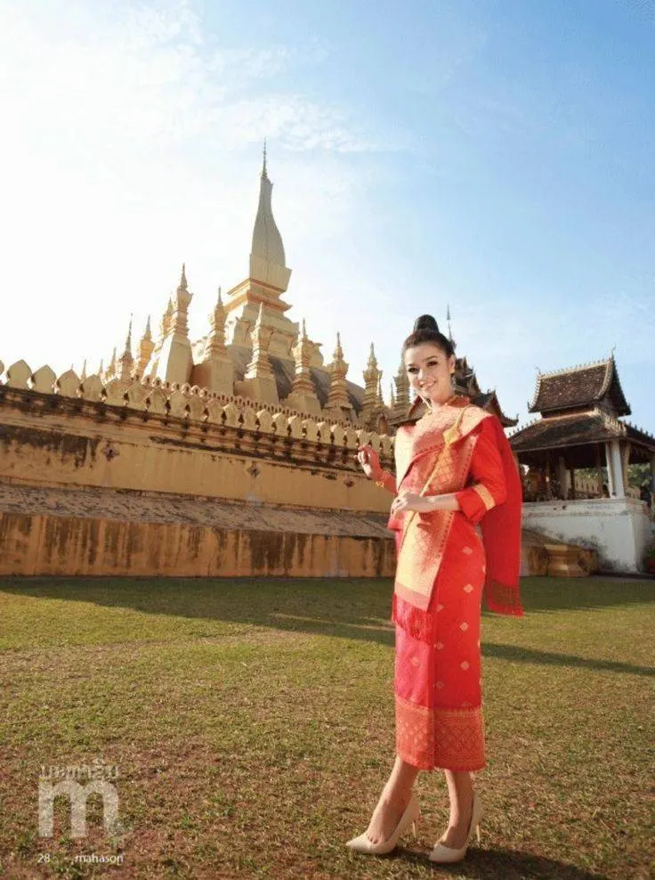 Laos national clothing. ชุดประจำชาติ สปป.ลาว