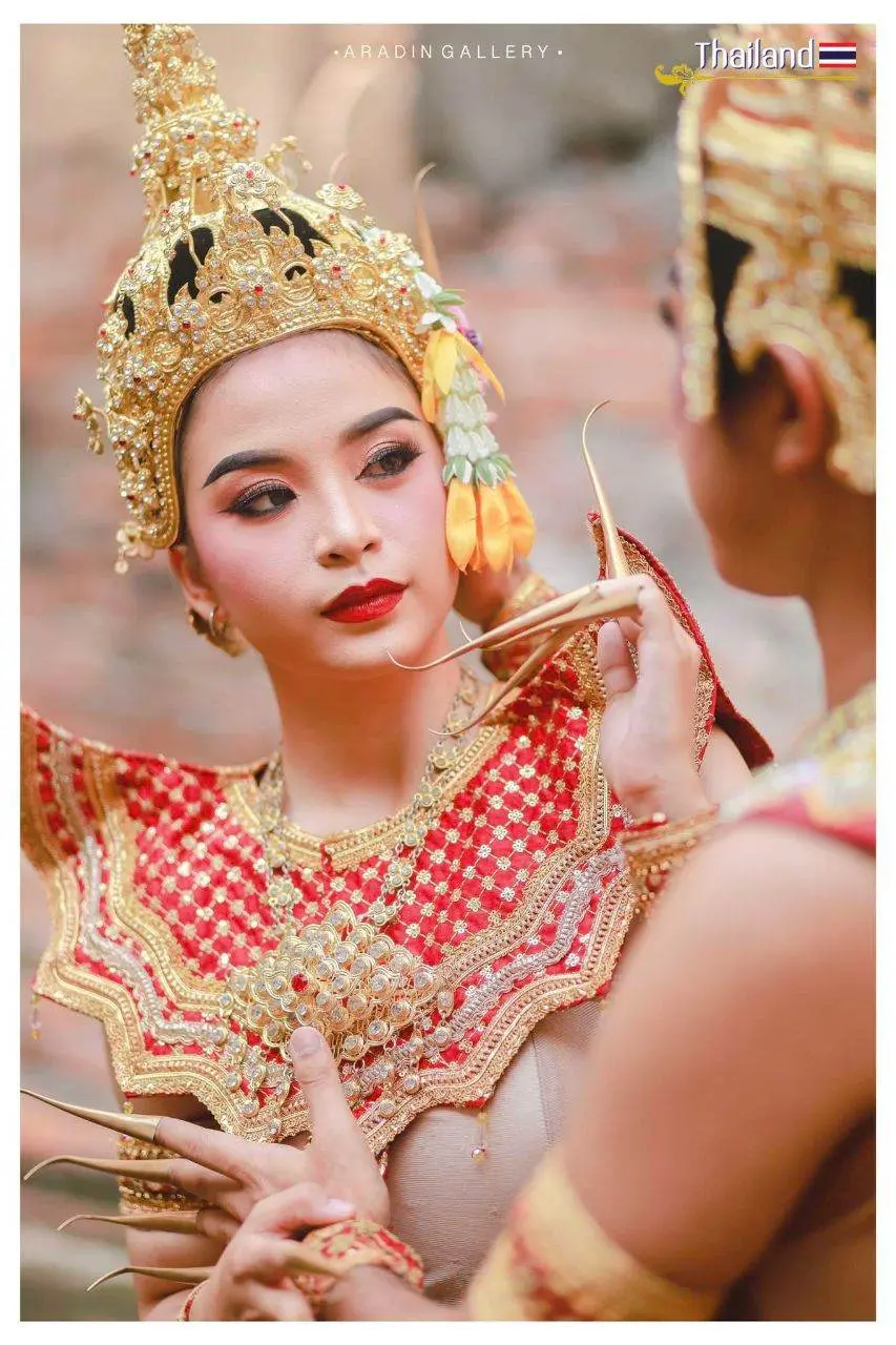 🇹🇭 THAILAND | “Lakorn Chatri” Thai Dance