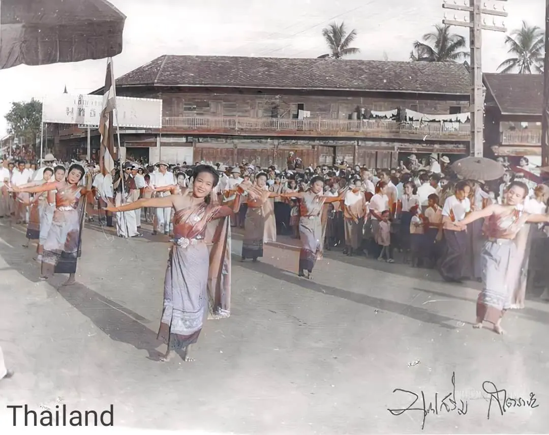 Thailand 🇹🇭:Songkran Festival in Chiang Mai,old photos.Songkran history.