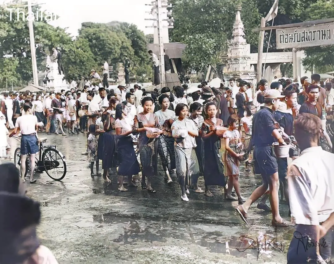 Thailand 🇹🇭:Songkran Festival in Chiang Mai,old photos.Songkran history.