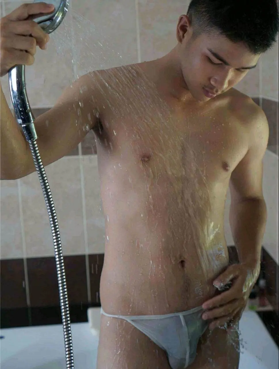 ส่องผู้ชายอาบน้ำ 22