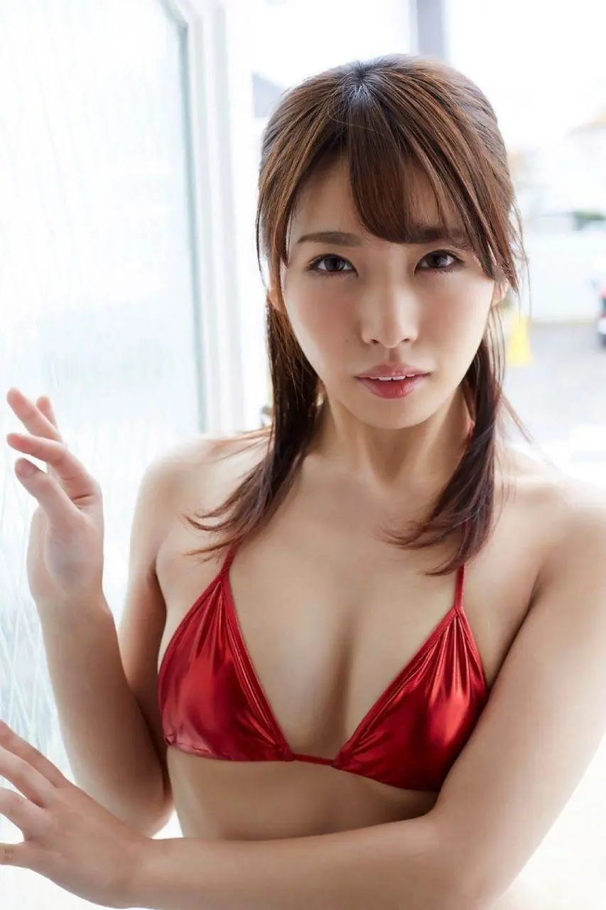 Kaede Kamioka (Pounding chest of love) Photobook