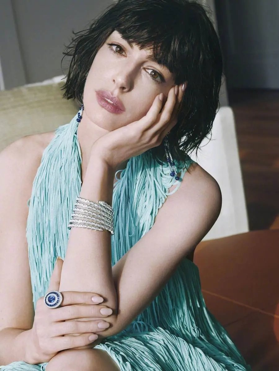 Anne Hathaway @ ELLE Japan June 2023