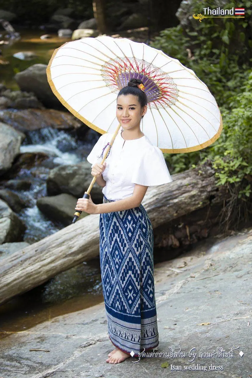 🇹🇭 THAILAND | Isan Traditional Dress "ชุดอีสาน ผ้าฝ้ายคราม"