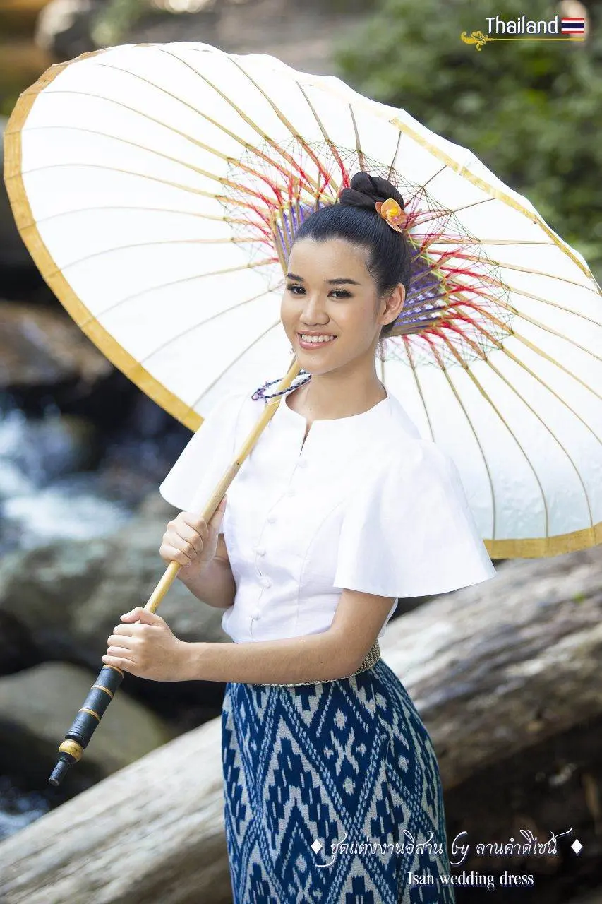 🇹🇭 THAILAND | Isan Traditional Dress "ชุดอีสาน ผ้าฝ้ายคราม"