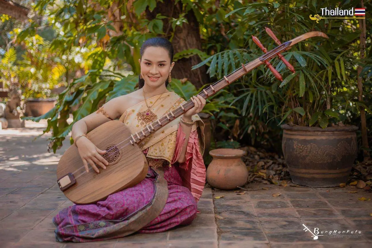 🇹🇭 THAILAND | "krachappi-กระจับปี่" Thai Musical Instrument 🔸