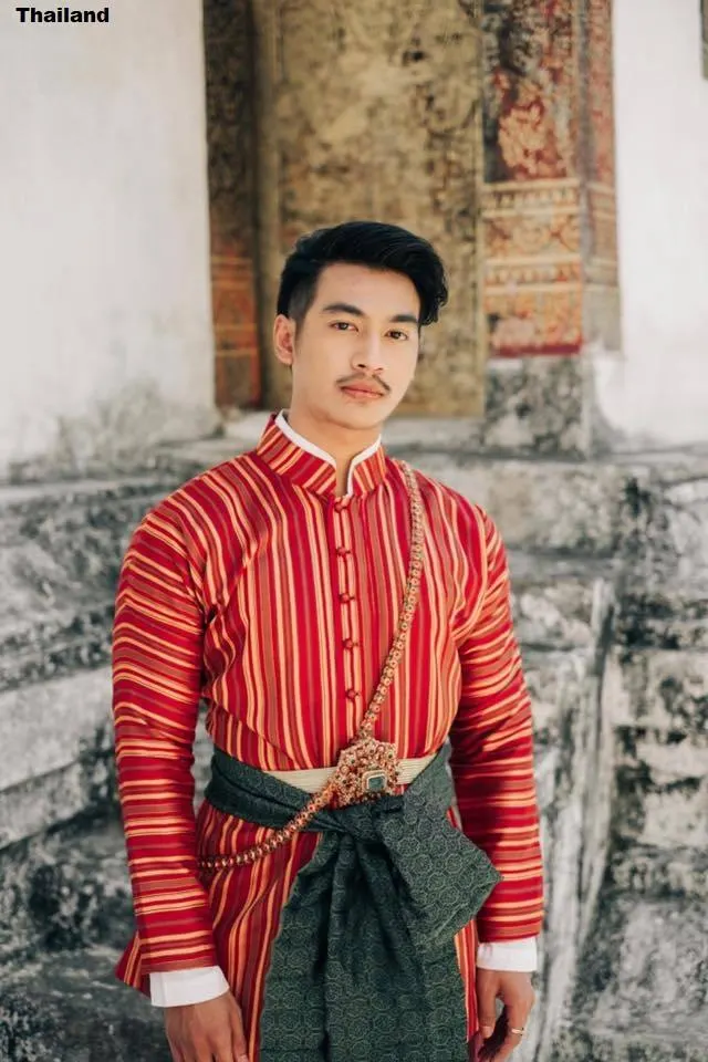 Handsome Guy in the Thai Costume 🇹🇭