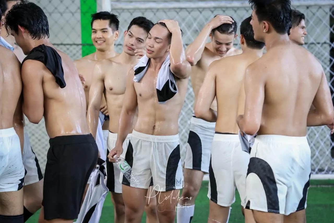 หนุ่มๆเตะบอล Mister International Thailand 2023