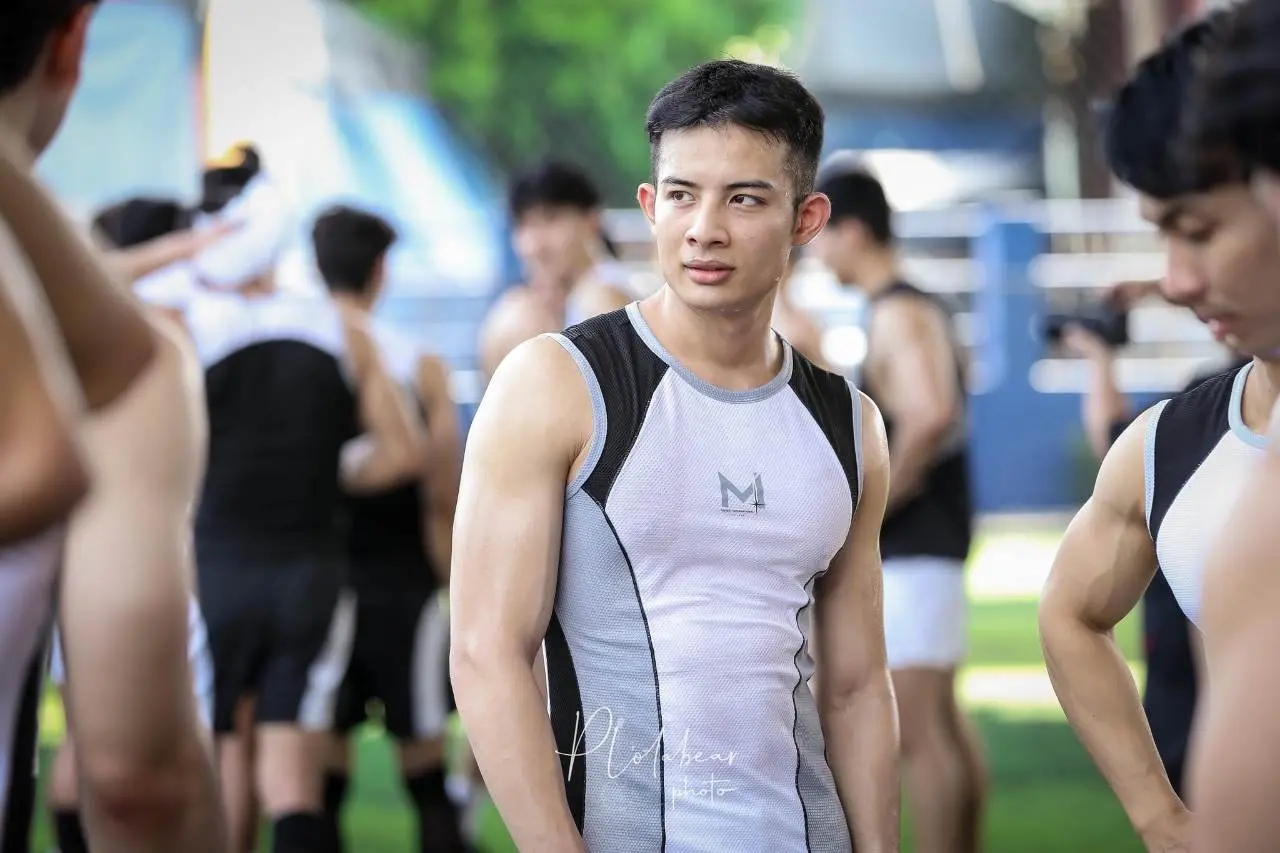 เตะบอลหล่อๆสไตล์หนุ่มๆ Mister International Thailand 2023