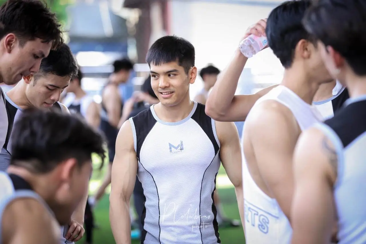 เตะบอลหล่อๆสไตล์หนุ่มๆ Mister International Thailand 2023