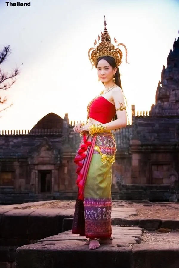 Taew Natapohn in Thai Apsara Costume 🇹🇭