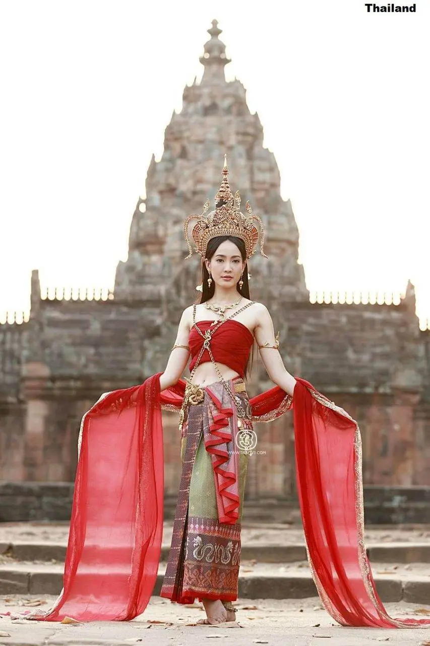 Taew Natapohn in Thai Apsara Costume 🇹🇭