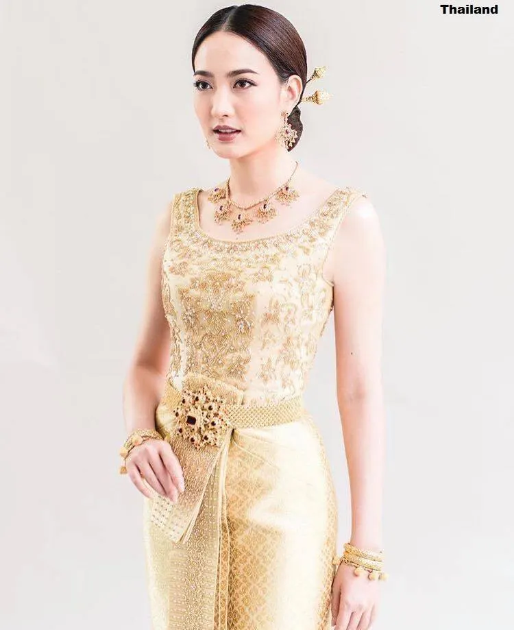Taew Natapohn in Thai Dusit Costume 🇹🇭