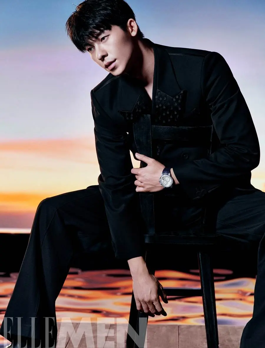 Greg Hsu @ ELLEMEN China September 2023