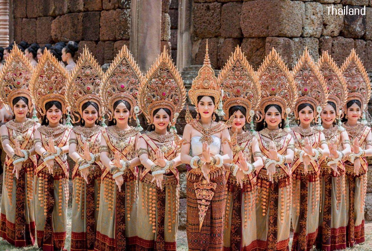 Thai Apsara Dancers 🇹🇭