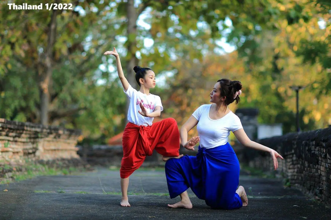 Thai Dance Practice 🇹🇭