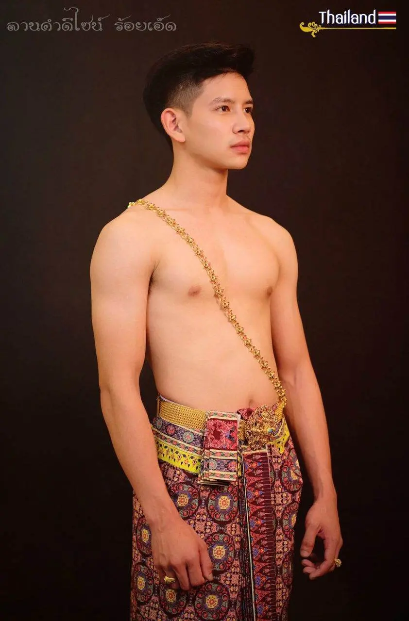 🇹🇭 THAILAND | Thai guy in the traditional costume