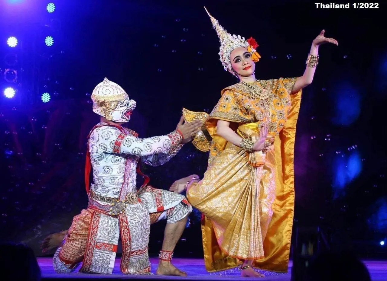 Thai Traditional Shows on the Children Day 2022